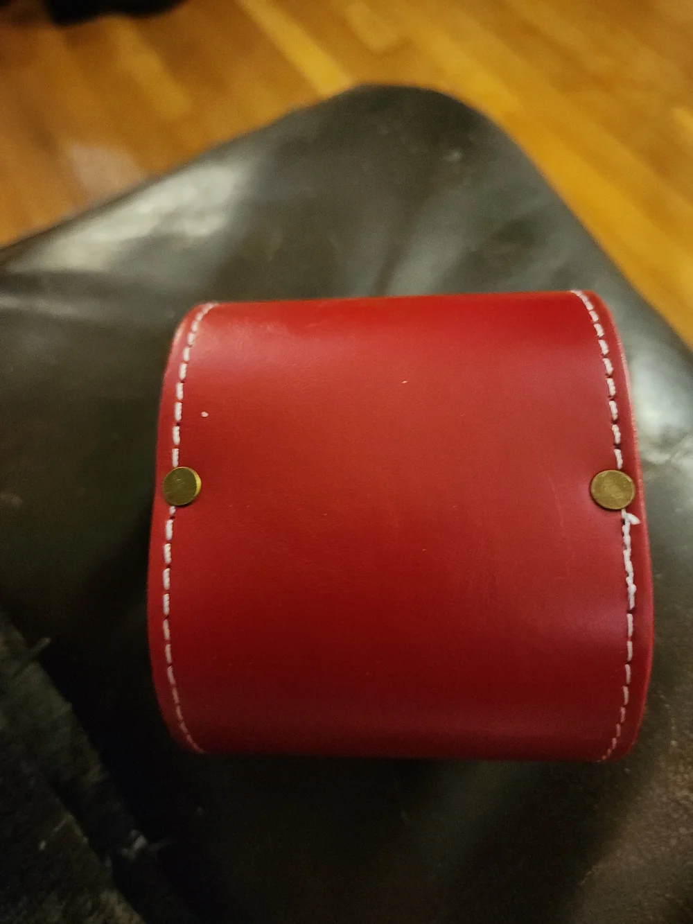 Omega compact red
